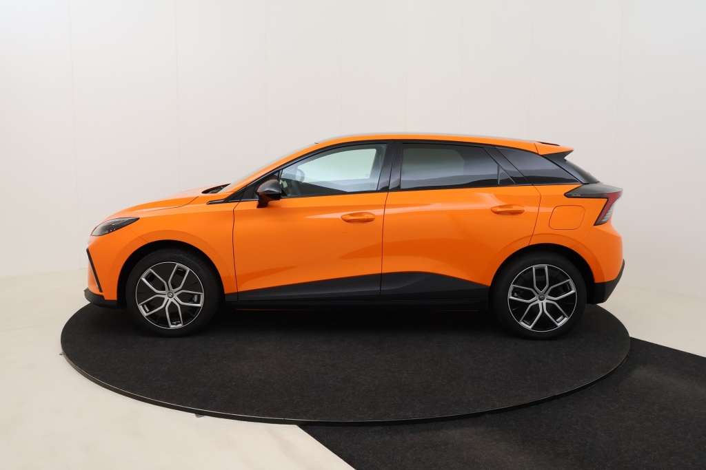 MG MG4 Trophy Extended Range EV 77 kWh 6AT RWD - ref: 7-51879 - Photo 9