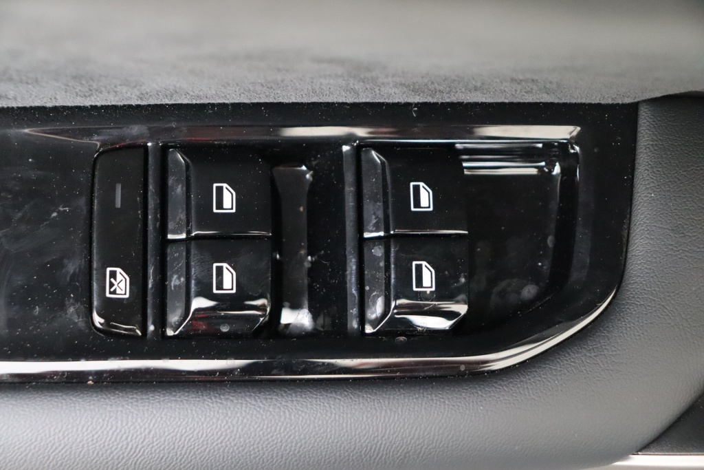 MG MG4 Luxury X Power EV 64 kWh 6AT AWD - ref: 7-51881 - Photo 17
