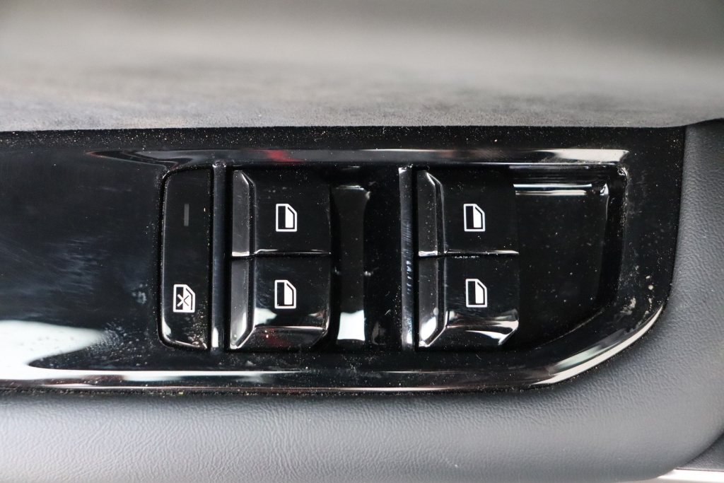 MG MG4 Luxury X Power EV 64 kWh 6AT AWD - ref: 7-51884 - Photo 17