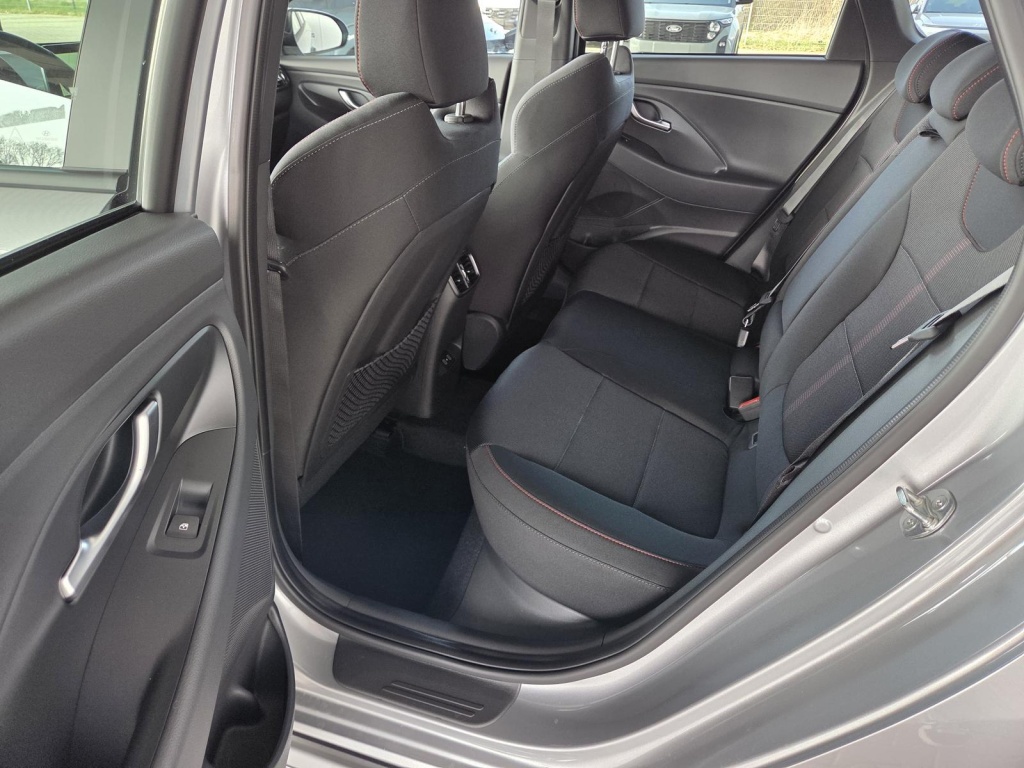 HYUNDAI i30 N-Line 1.5L T-GDI mHEV (DCT) - ref: 7-52816 - Photo 6
