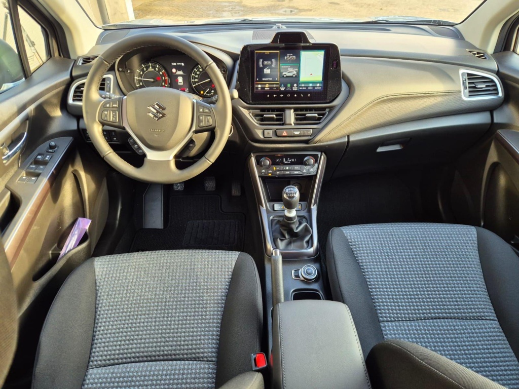 SUZUKI S-Cross Comfort+ 1.4 Gasoline 110hp 4x4 - ref: 7-55177 - Photo 10