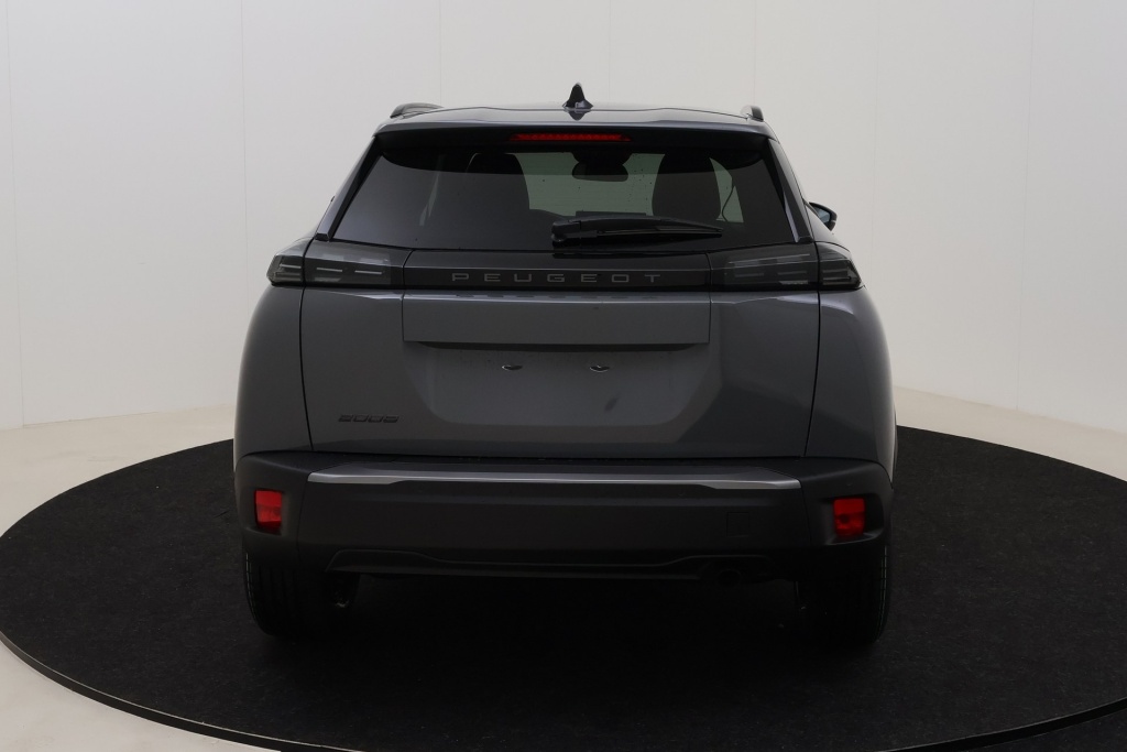 PEUGEOT 2008 Allure  1.2 Turbo 100 hp Man. 6    - ref: 7-56300 - Photo 7