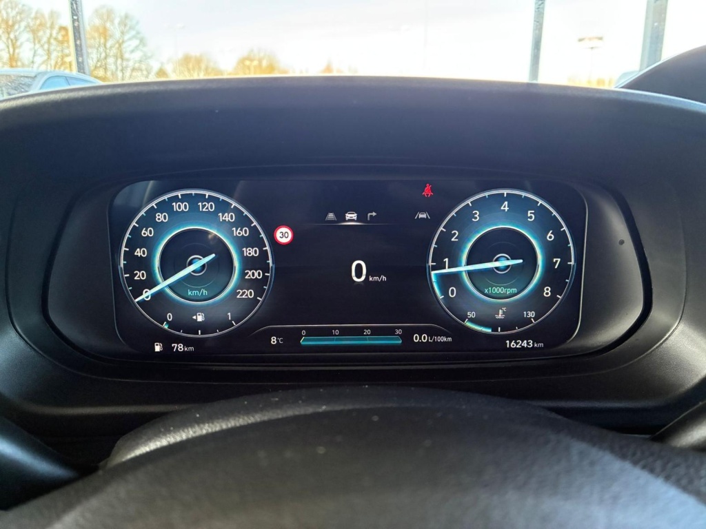 HYUNDAI Bayon Comfort 1.2 GDI 79 PS (5MT) - ref: 7-56492 - Photo 15