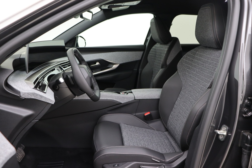 PEUGEOT 5008 Allure Hybrid 145 e-DCS6 - ref: 7-56725 - Photo 13