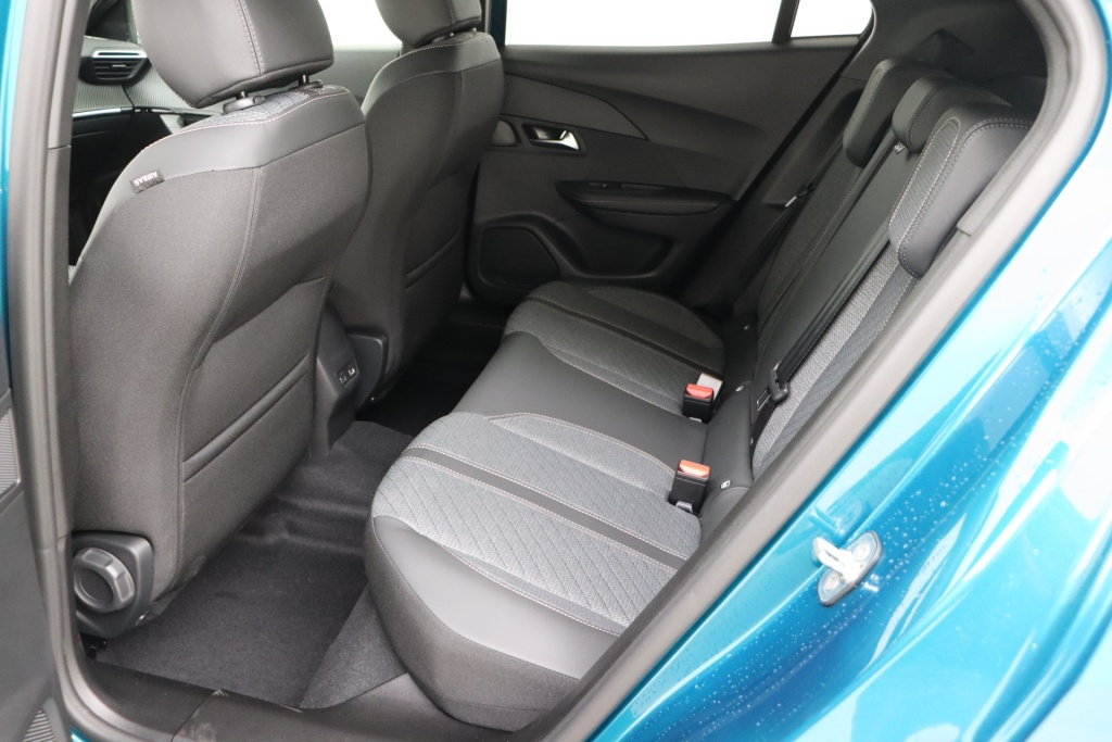 PEUGEOT 2008 Allure Hybrid 145 hp e-DSC6 - ref: 7-56891 - Photo 16