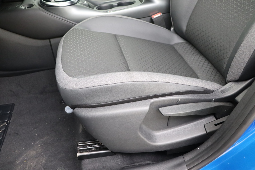 NISSAN Juke N-Connecta 1.6 Hybrid 143 hp AT 2WD - ref: 7-56972 - Photo 14