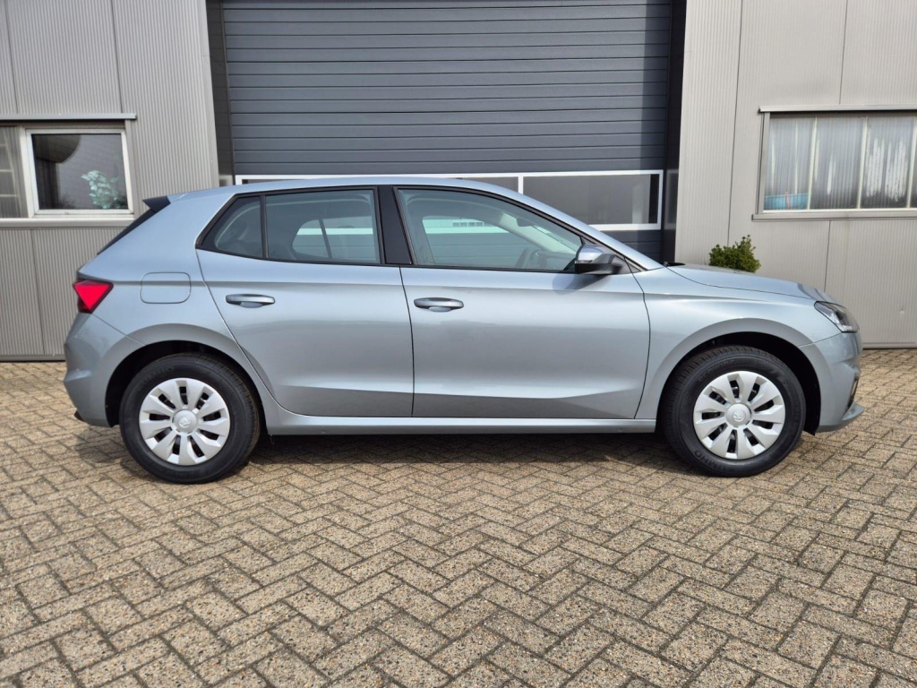 SKODA Fabia 1.0 Gasoline 95hp - ref: 7-57172 - Photo 6