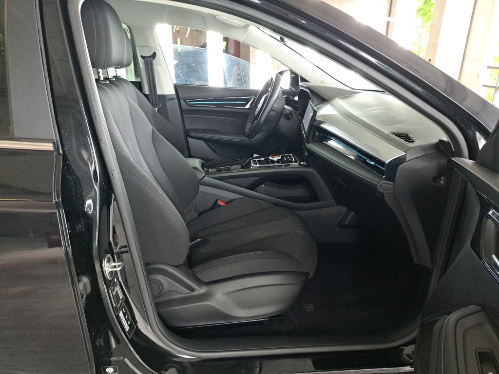 MG MG5 Comfort 61 kWh 156 hp - ref: 7-59165 - Photo 5