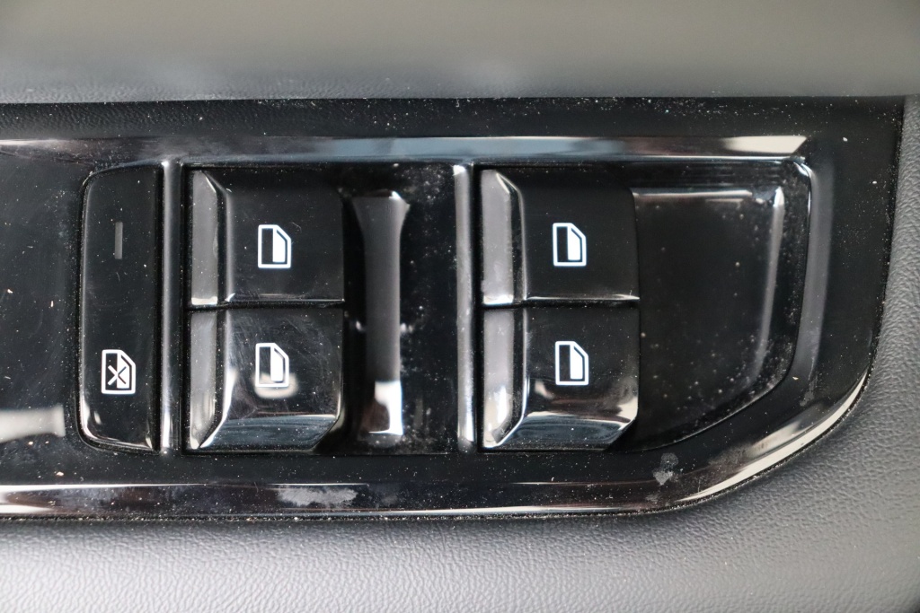 MG MG4 Luxury 64 kWh 204 hp - ref: 7-59450 - Photo 17