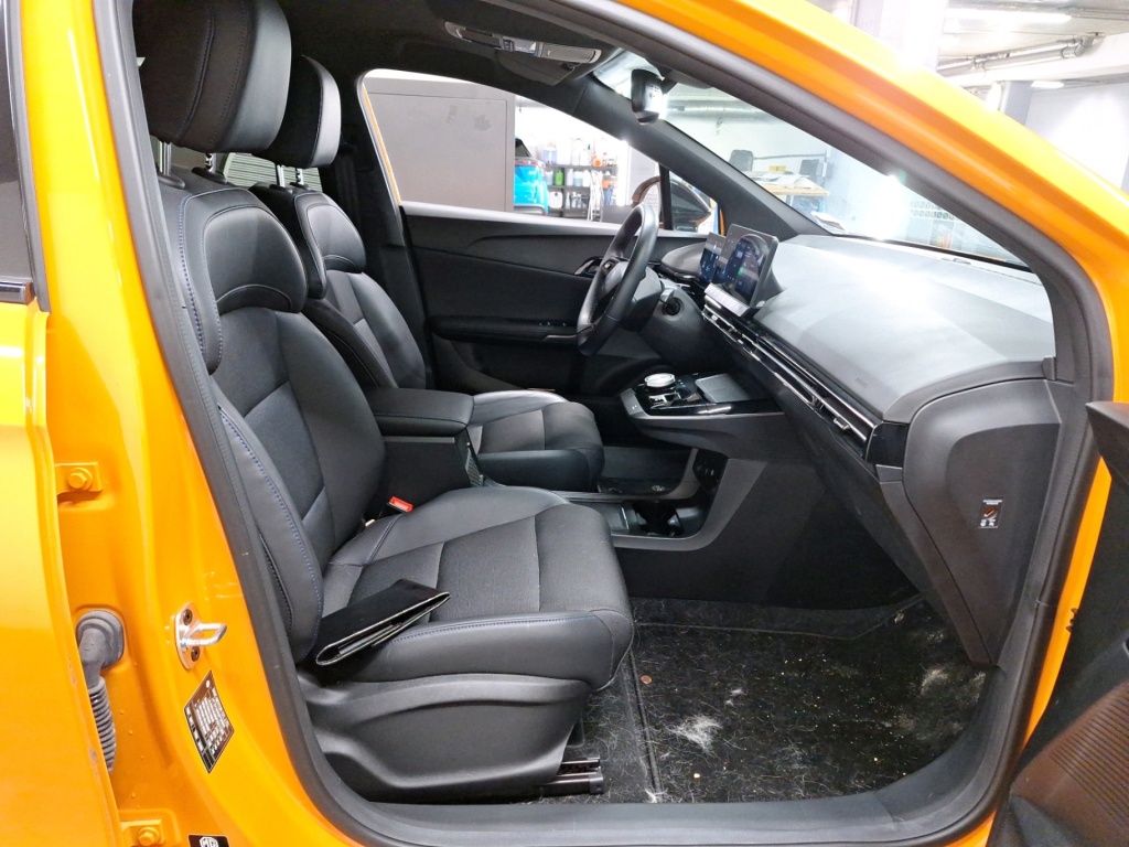 MG MG4 Luxury 64 kWh 204 hp - ref: 7-59460 - Photo 7