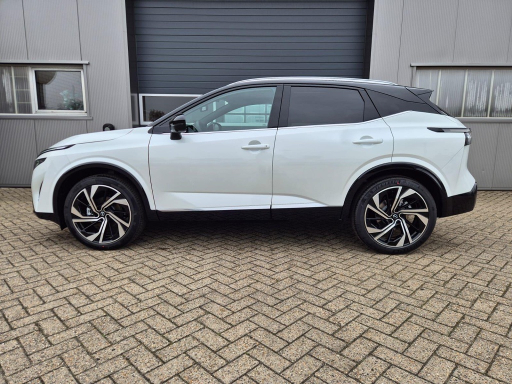 NISSAN Qashqai 1.3 Gasoline 158hp - ref: 7-60019 - Photo 2