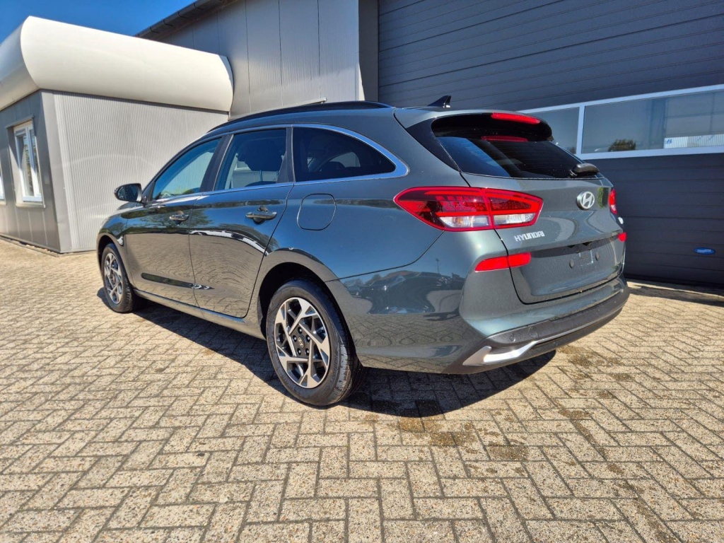 HYUNDAI i30 1.6 Gasoline 150hp - ref: 7-60717 - Photo 3