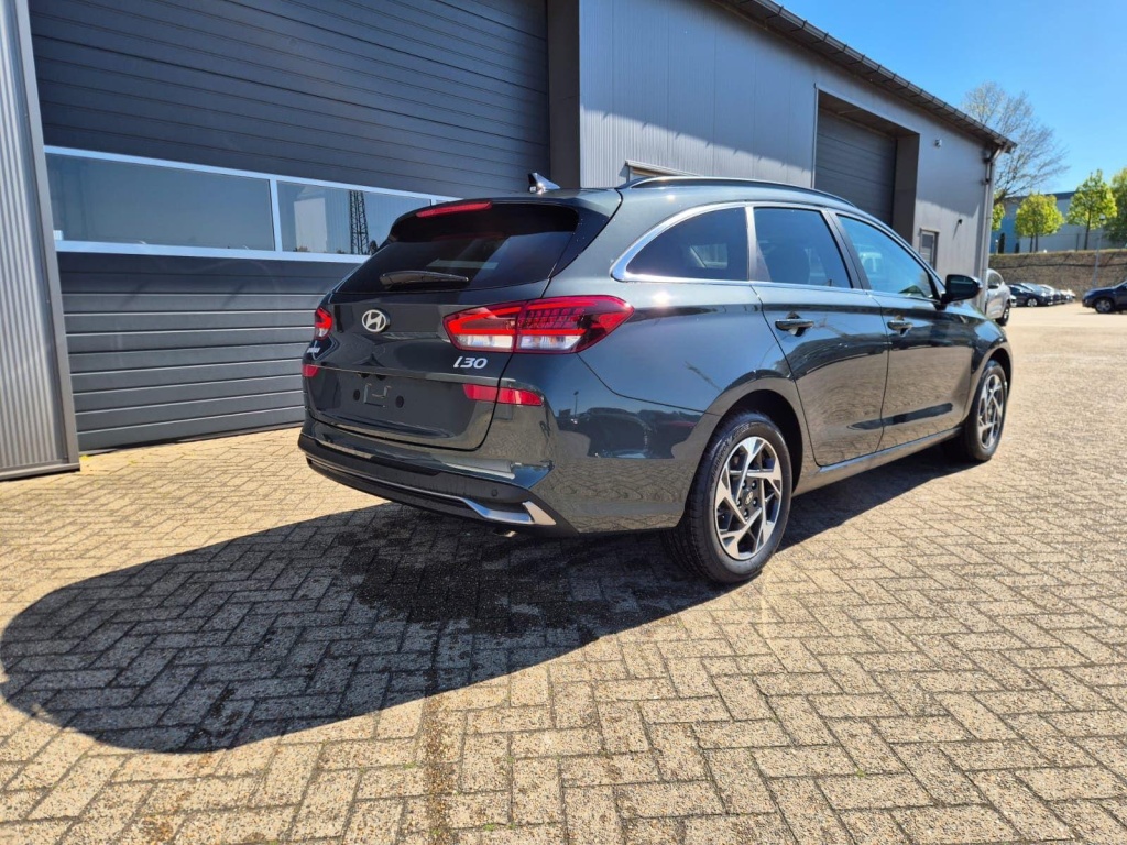 HYUNDAI i30 1.6 Gasoline 150hp - ref: 7-60717 - Photo 5