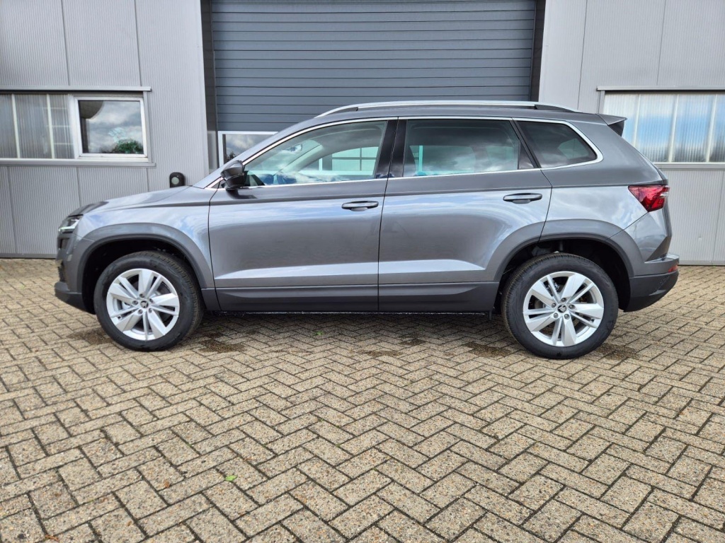 SKODA Karoq 1.5 Gasoline 150hp DSG - ref: 7-61417 - Photo 2