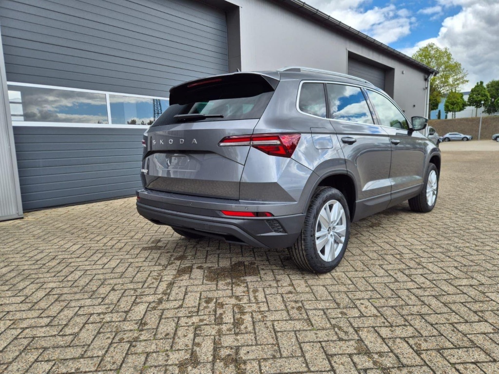 SKODA Karoq 1.5 Gasoline 150hp DSG - ref: 7-61417 - Photo 5