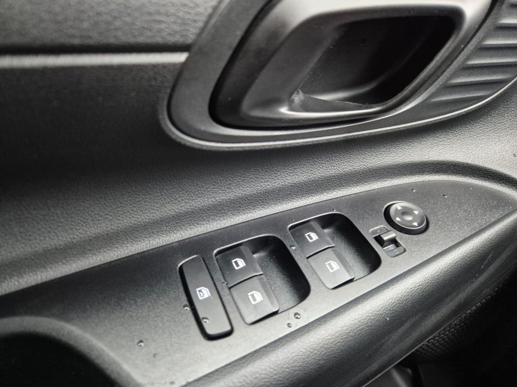HYUNDAI i20 1.0 Gasoline 90hp - ref: 7-61519 - Photo 13