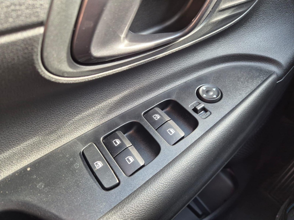 HYUNDAI i20 1.0 Gasoline 90hp - ref: 7-61637 - Photo 13
