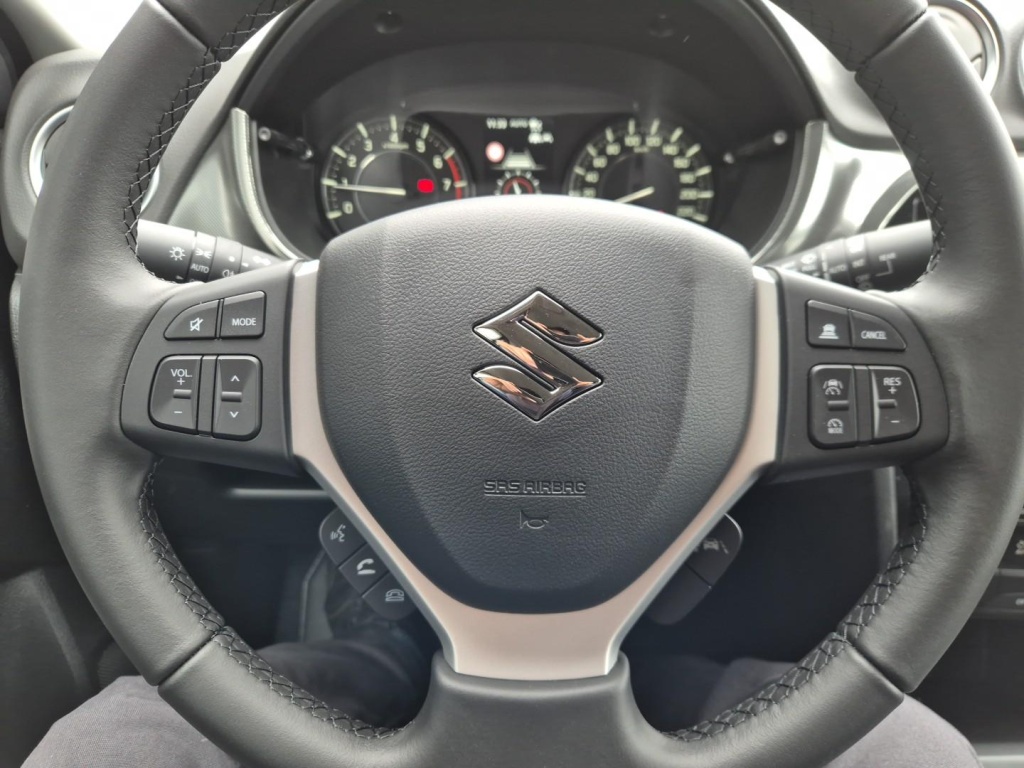 SUZUKI Vitara Comfort+ 1.4 Gasoline 110hp 4x4 - ref: 7-61641 - Photo 15