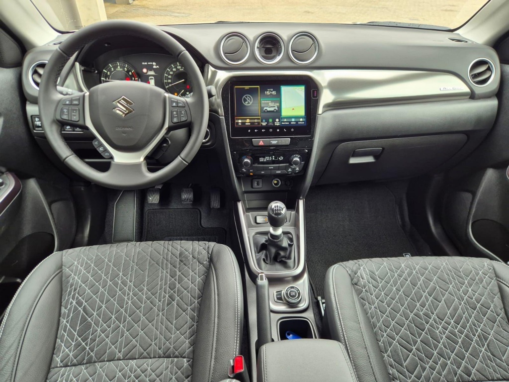 SUZUKI Vitara Comfort+ 1.4 Gasoline 110hp 4x4 - ref: 7-61643 - Photo 11