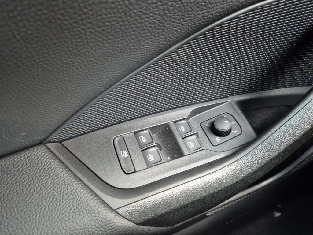 SKODA Octavia Combi 1.5 Gasoline 150hp DSG - ref: 7-62460 - Photo 15