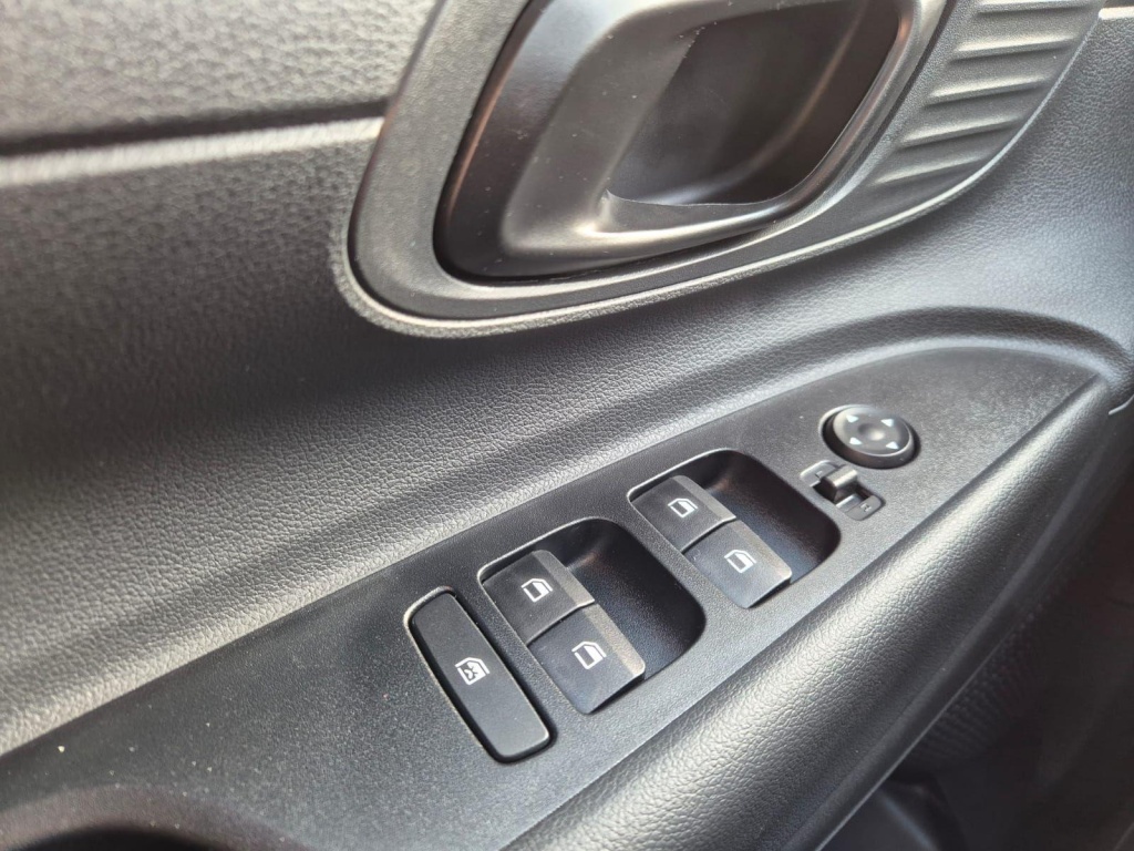 HYUNDAI i20 1.0 Gasoline 90hp - ref: 7-62960 - Photo 13