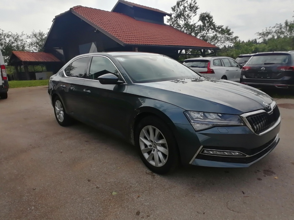 SKODA Superb iV PLUS 1.4 TSI Plug-in Hybrid 218HP DSG - ref: 7-63428 - Photo 4