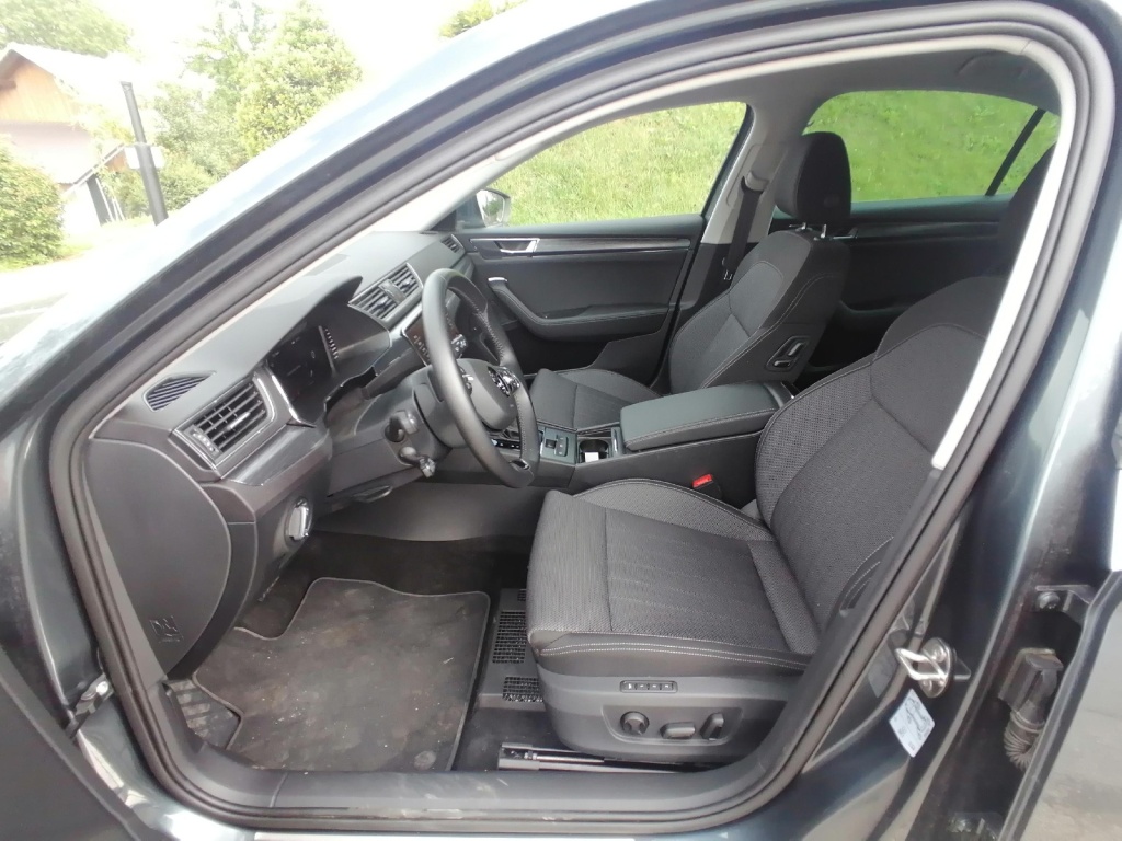 SKODA Superb iV PLUS 1.4 TSI Plug-in Hybrid 218HP DSG - ref: 7-63428 - Photo 7
