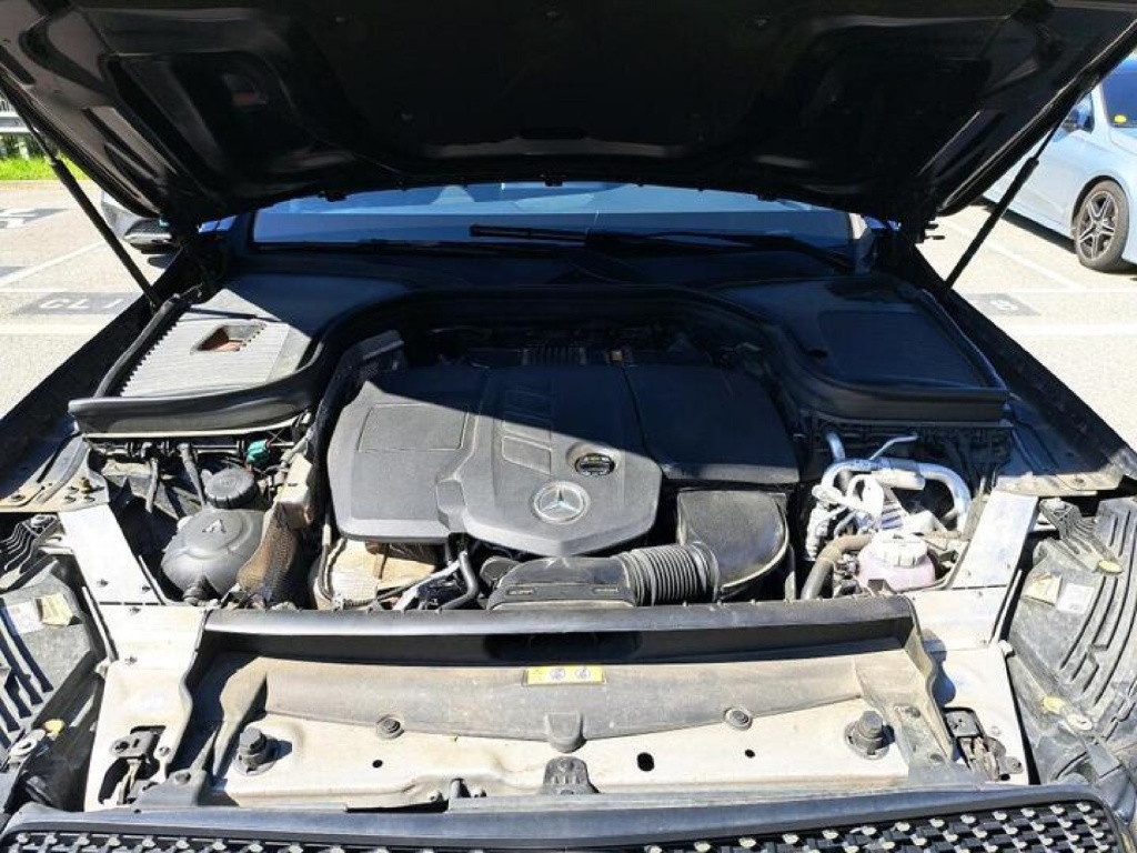 MERCEDES GLC AMG-Line 300 4Matic - ref: 7-63560 - Photo 10