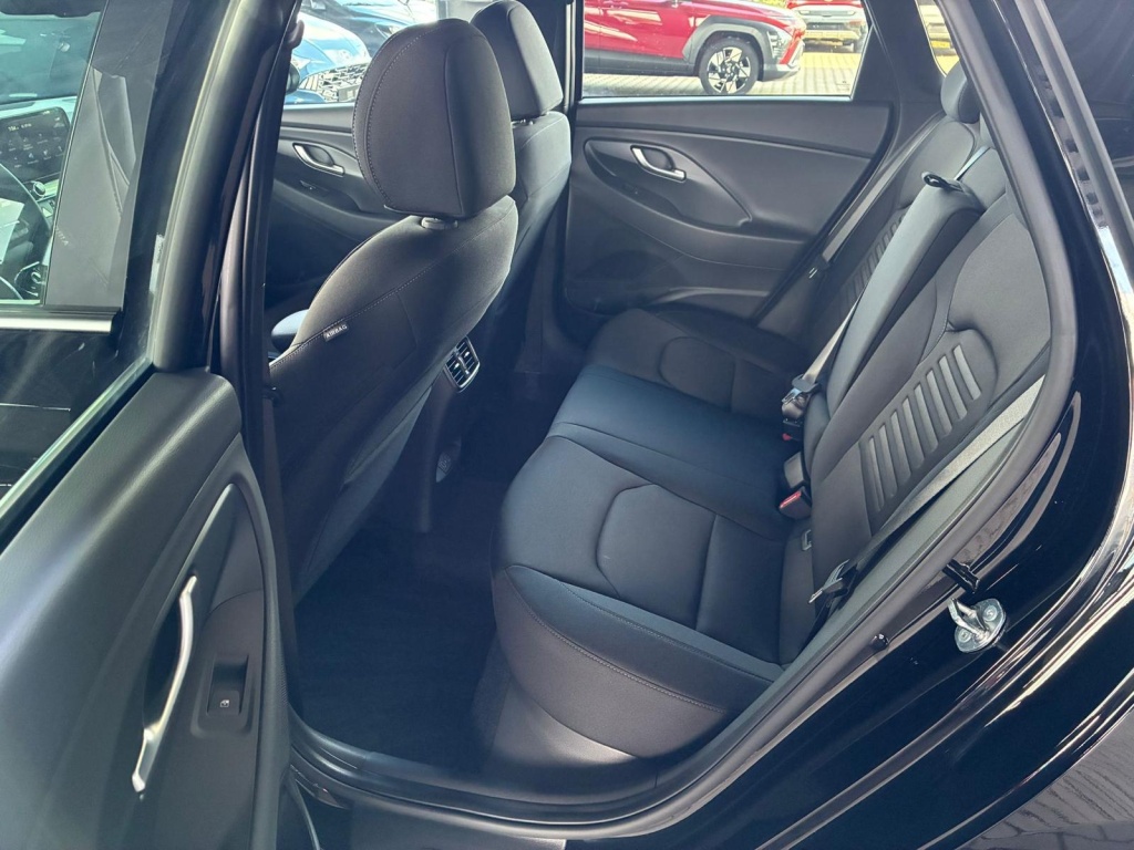 HYUNDAI i30 Comfort Plus 1.0 TGDI DCT - ref: 7-63719 - Photo 2