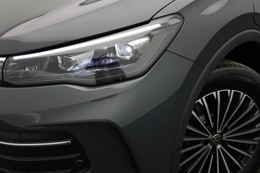 VOLKSWAGEN Tiguan Life 1.5 Plug-in Hybrid Gasoline 204hp - ref: 7-63799 - Photo 9