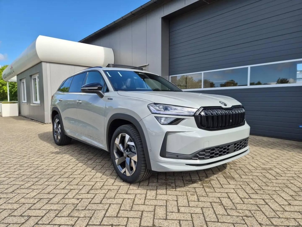 SKODA Kodiaq Sportline 1.5 Plug-in Hybrid Gasoline 204hp DSG - ref: 7-64230 - Photo 8