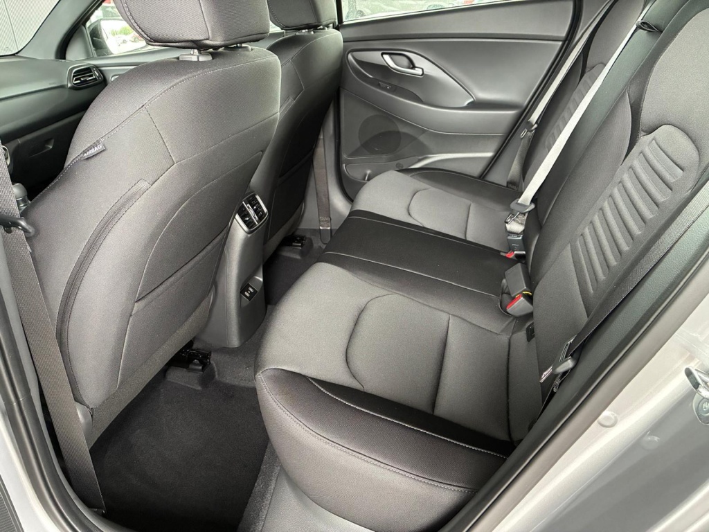 HYUNDAI i30 Comfort Plus Kombi 1.0 TGDI DCT - ref: 7-66278 - Photo 6