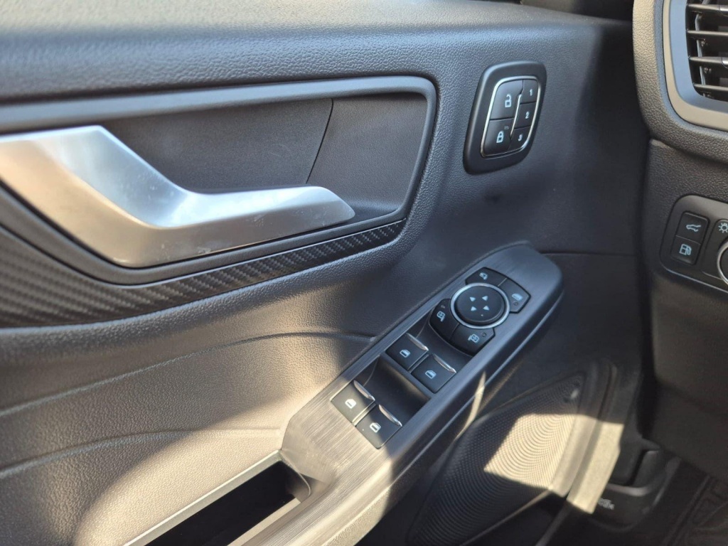 FORD Kuga ST-Line 2.5 Plug-in Hybrid Gasoline 242hp - ref: 7-66504 - Photo 20