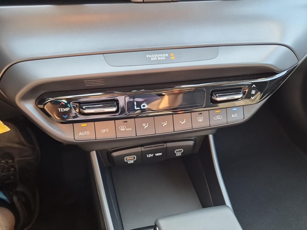 HYUNDAI i20 Trend 1.0 Gasoline 90hp - ref: 7-66547 - Photo 20