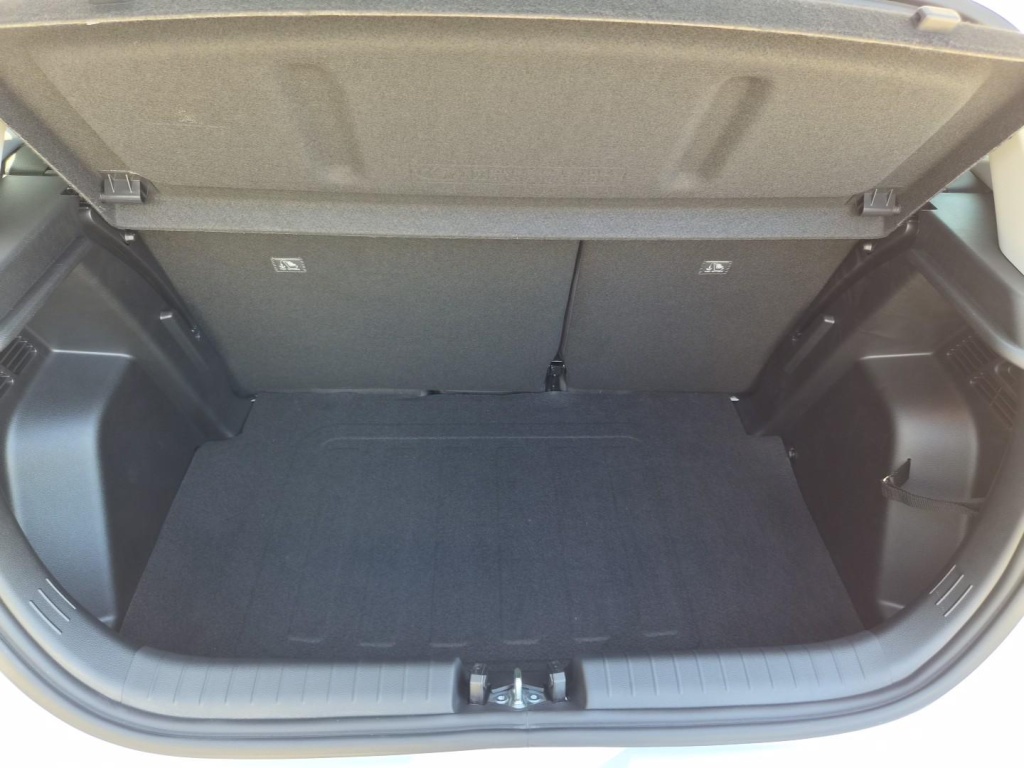 HYUNDAI i20 Trend 1.0 Gasoline 90hp - ref: 7-66547 - Photo 9
