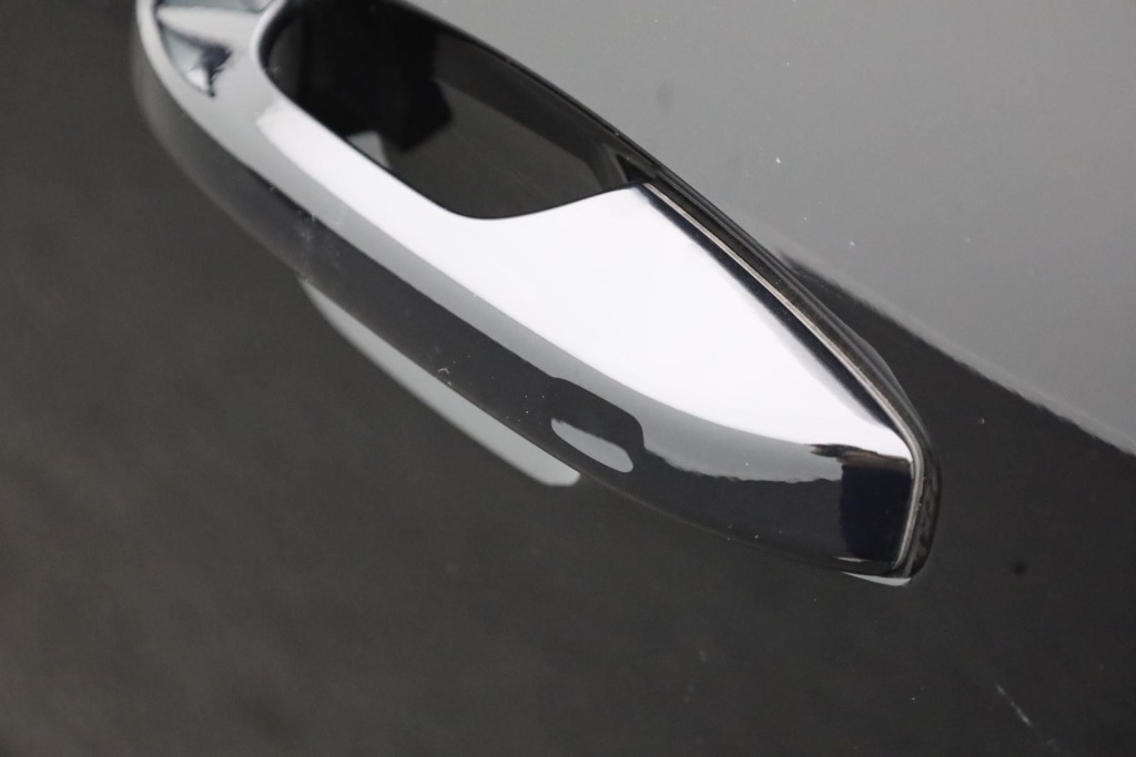 VOLVO XC40 Black Edition Plus 2.0 Gasoline 197hp - ref: 7-66582 - Photo 13