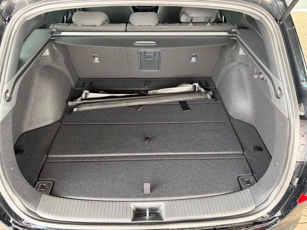 HYUNDAI i30 Comfort Plus 1.0 TGDI DCT 74 kW - ref: 7-67139 - Photo 8