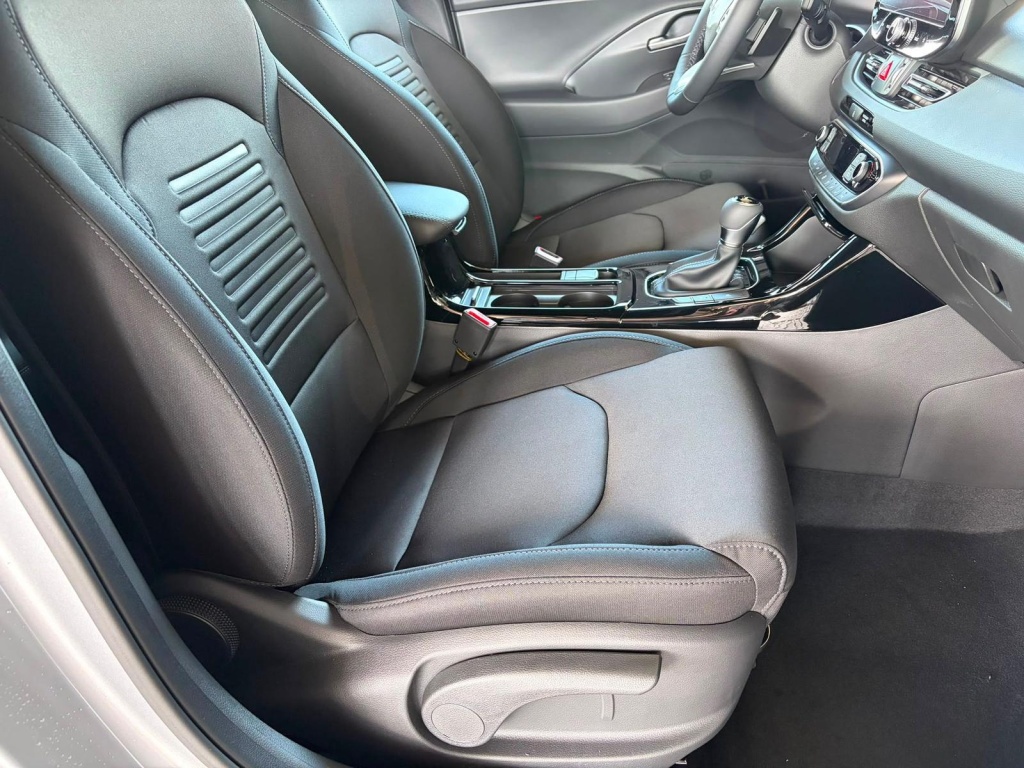 HYUNDAI i30 Comfort Plus Kombi 1.0 T-GDI 74kW DCT - ref: 7-67144 - Photo 9
