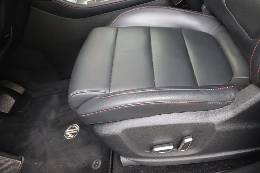 MG HS Comfort 1,5 PHEV 6AT 162 hp - ref: 7-67405 - Photo 14
