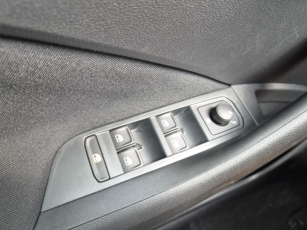 SKODA Scala Selection 1.0 Gasoline 116hp DSG - ref: 7-68019 - Photo 15