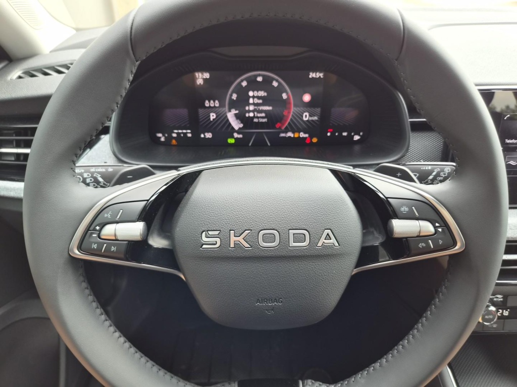 SKODA Scala Selection 1.0 Gasoline 116hp DSG - ref: 7-68019 - Photo 17