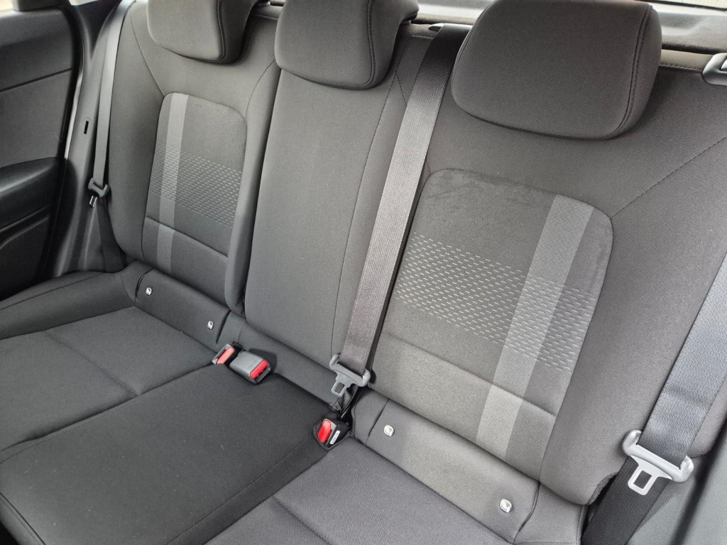 HYUNDAI i20 Trend 1.0 Gasoline 90hp - ref: 7-68025 - Photo 12