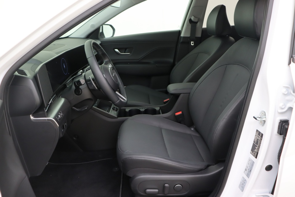 HYUNDAI Kona Shine 17 65 kWh 214 - ref: 7-68340 - Photo 13