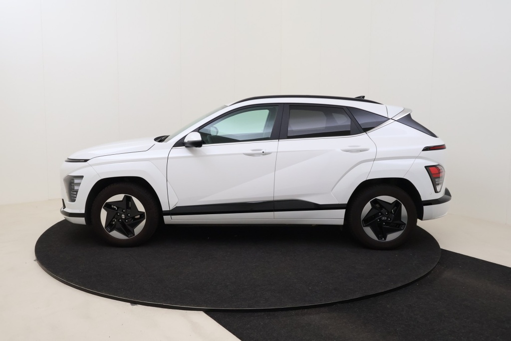HYUNDAI Kona Shine 17 65 kWh 214 - ref: 7-68340 - Photo 9