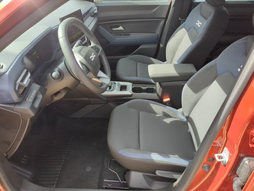 DACIA Bigster Expression Full-Hybrid 155 - ref: 7-68736 - Photo 4