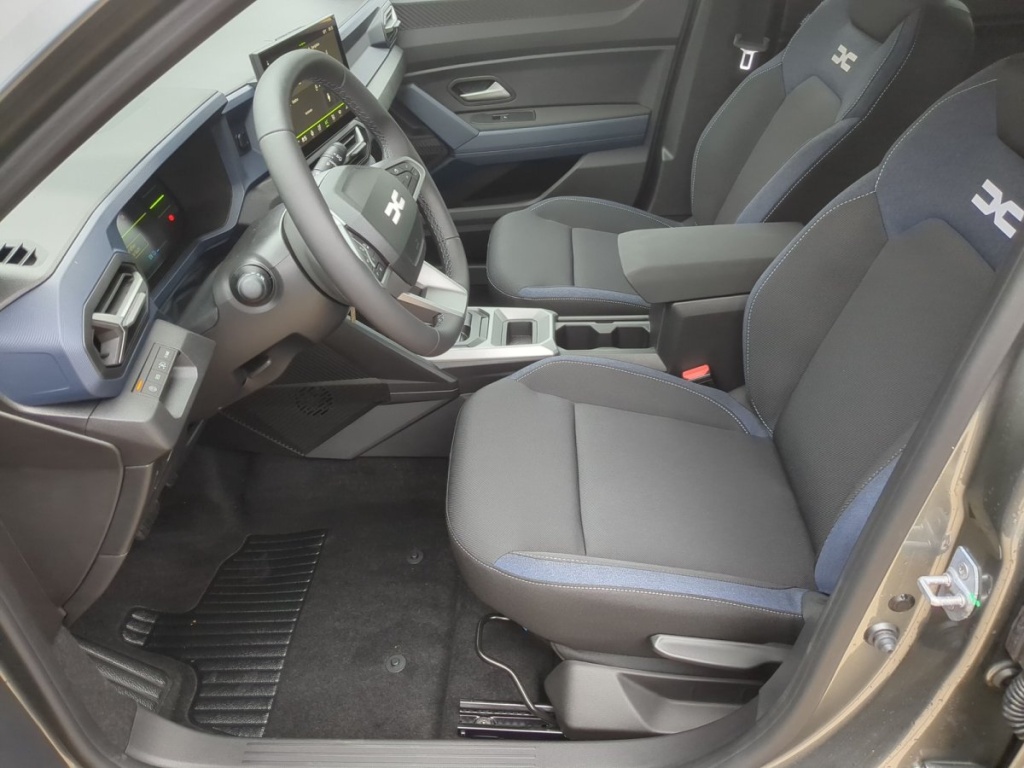 DACIA Bigster Expression Full Hybrid 155 - ref: 7-68766 - Photo 4
