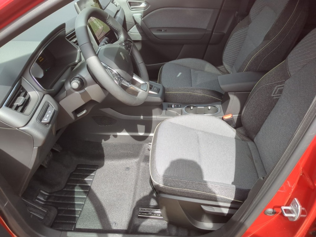 RENAULT Captur Techno E-TECH 160 Full-Hybrid - ref: 7-68812 - Photo 4
