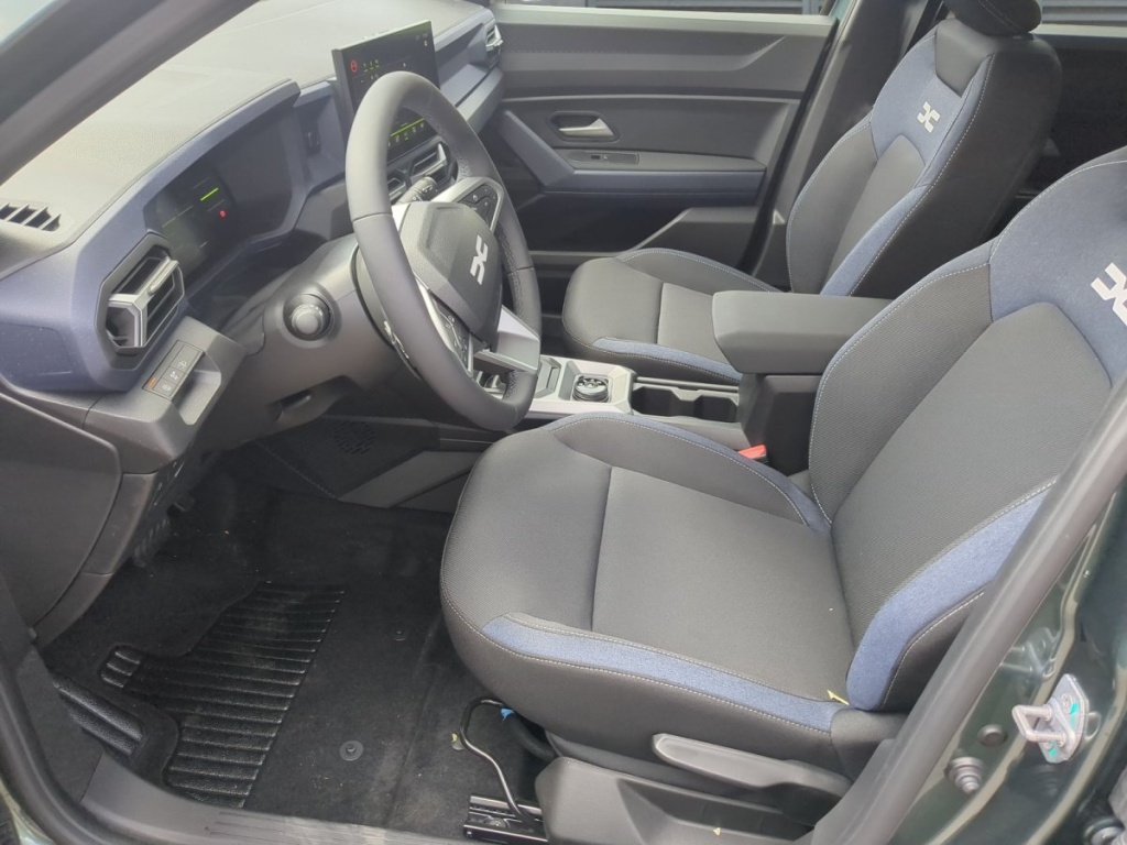DACIA Bigster Expression Tribrid 150 4x4 EDC - ref: 7-68851 - Photo 4