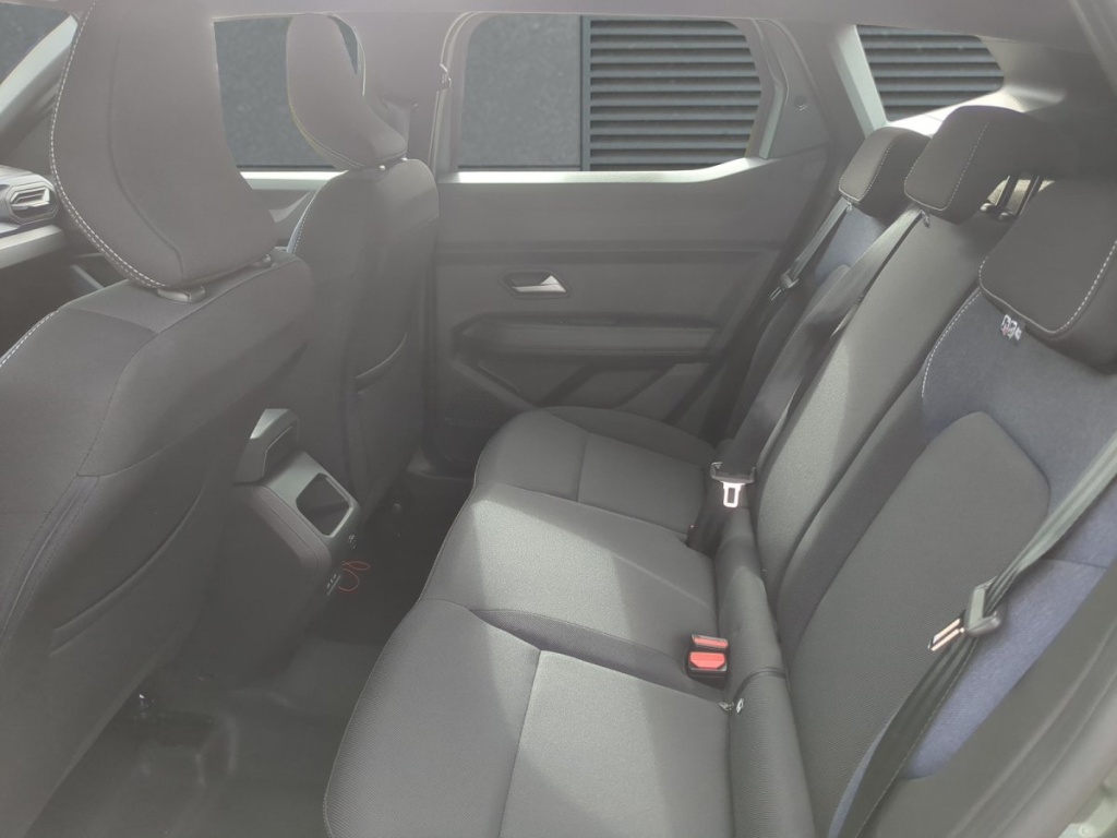 DACIA Duster Expression TCe 140 - ref: 7-68866 - Photo 6