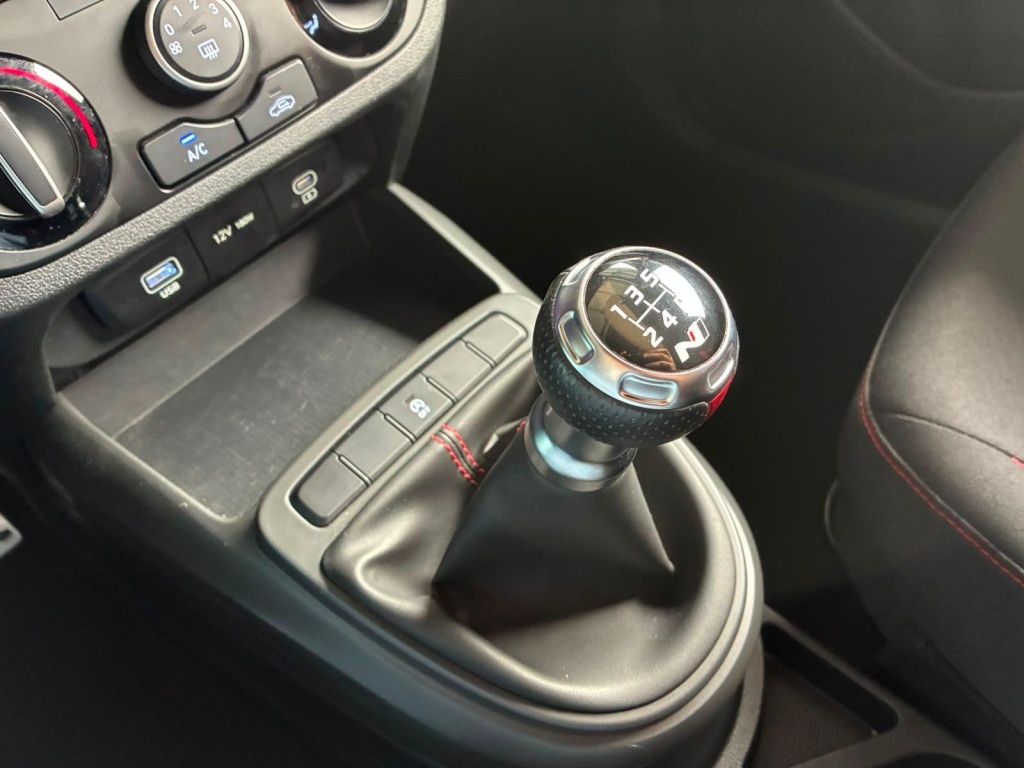 HYUNDAI i10 N-Line MPI 1.2 79PS - ref: 7-69406 - Photo 20
